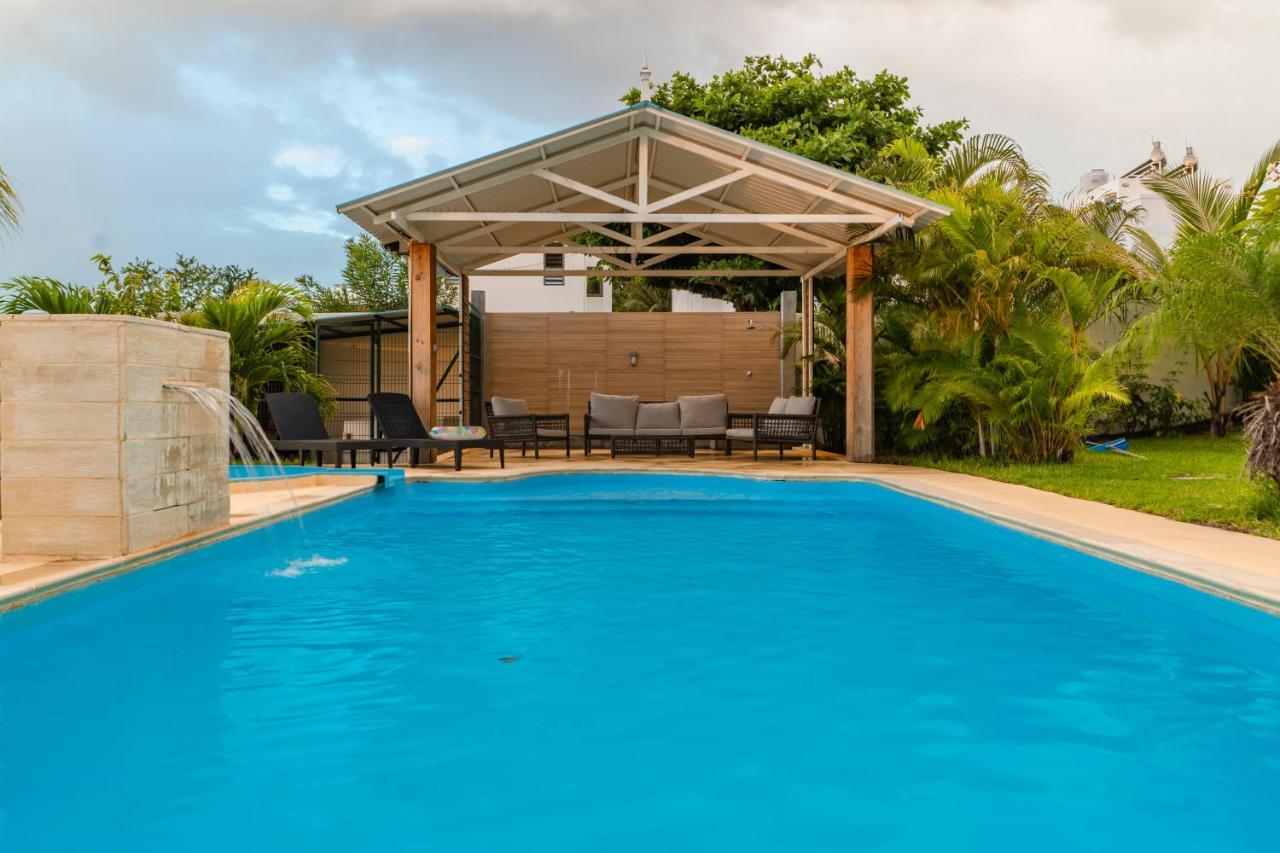 Stella Marris Beachfront Villa Pointe aux Sable Esterno foto