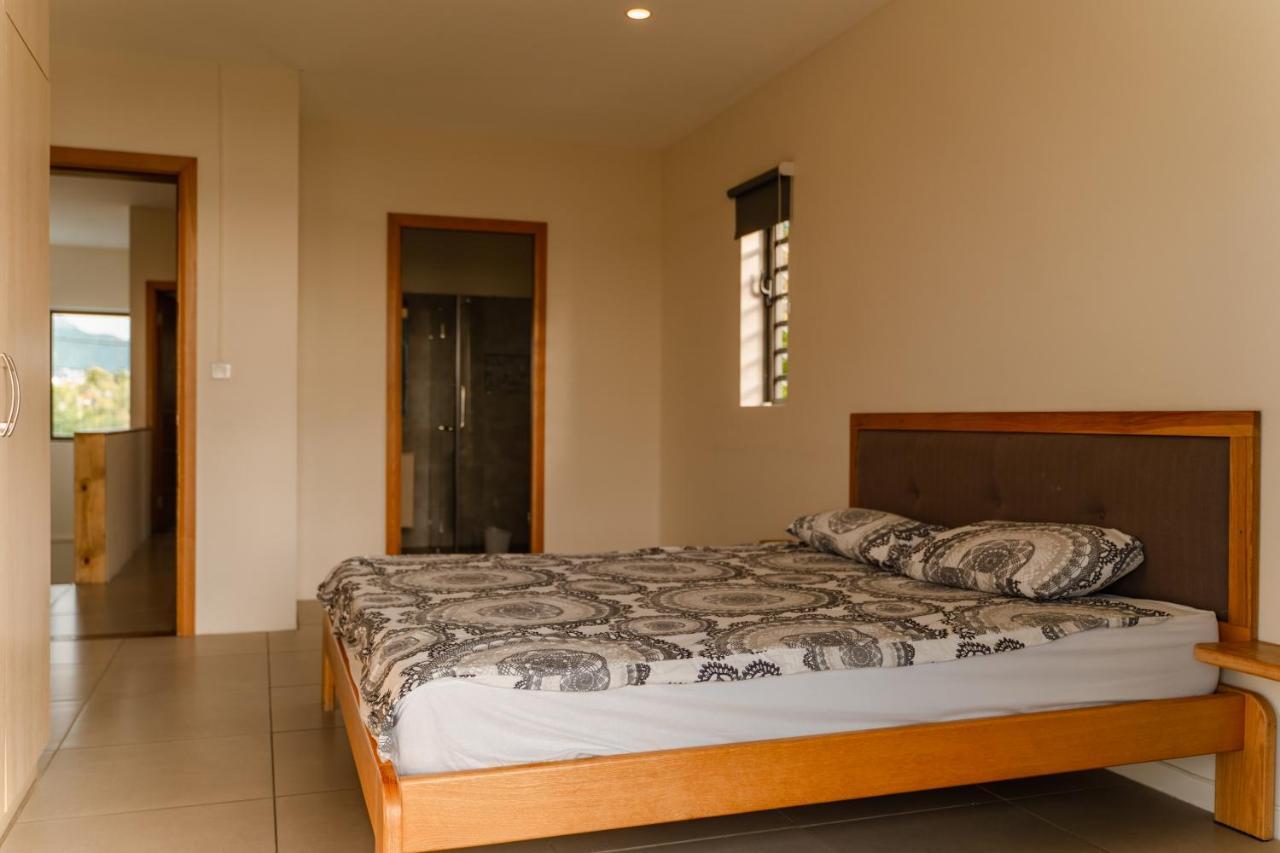 Stella Marris Beachfront Villa Pointe aux Sable Esterno foto